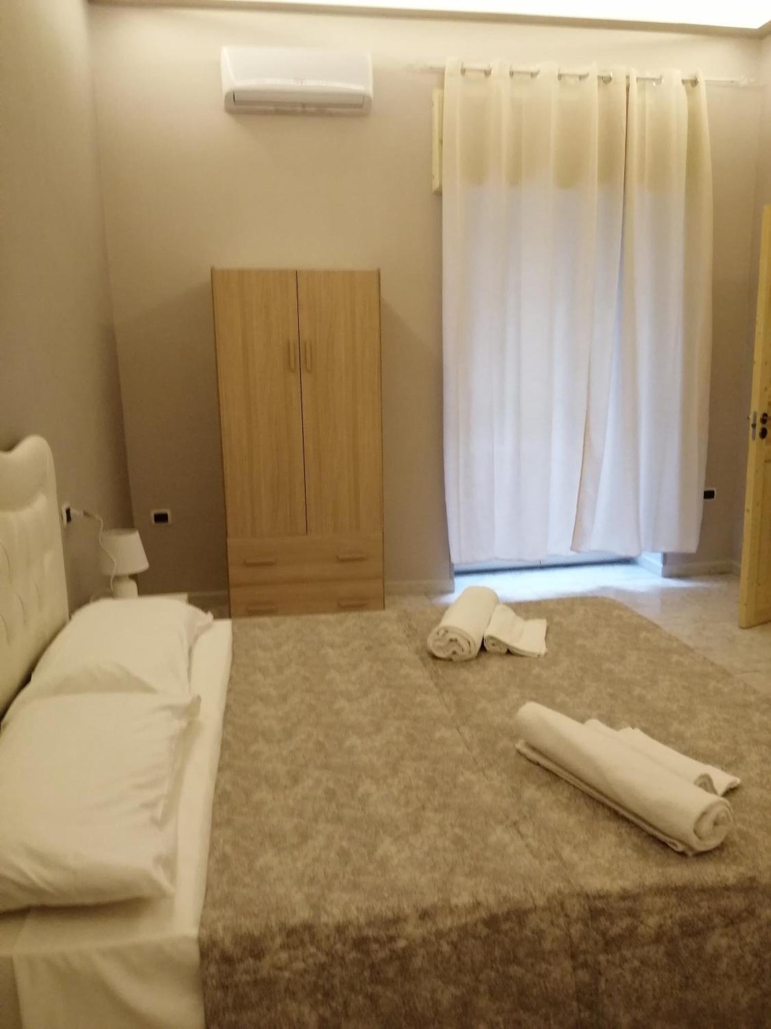 Guest House Francesco 那不勒斯 外观 照片