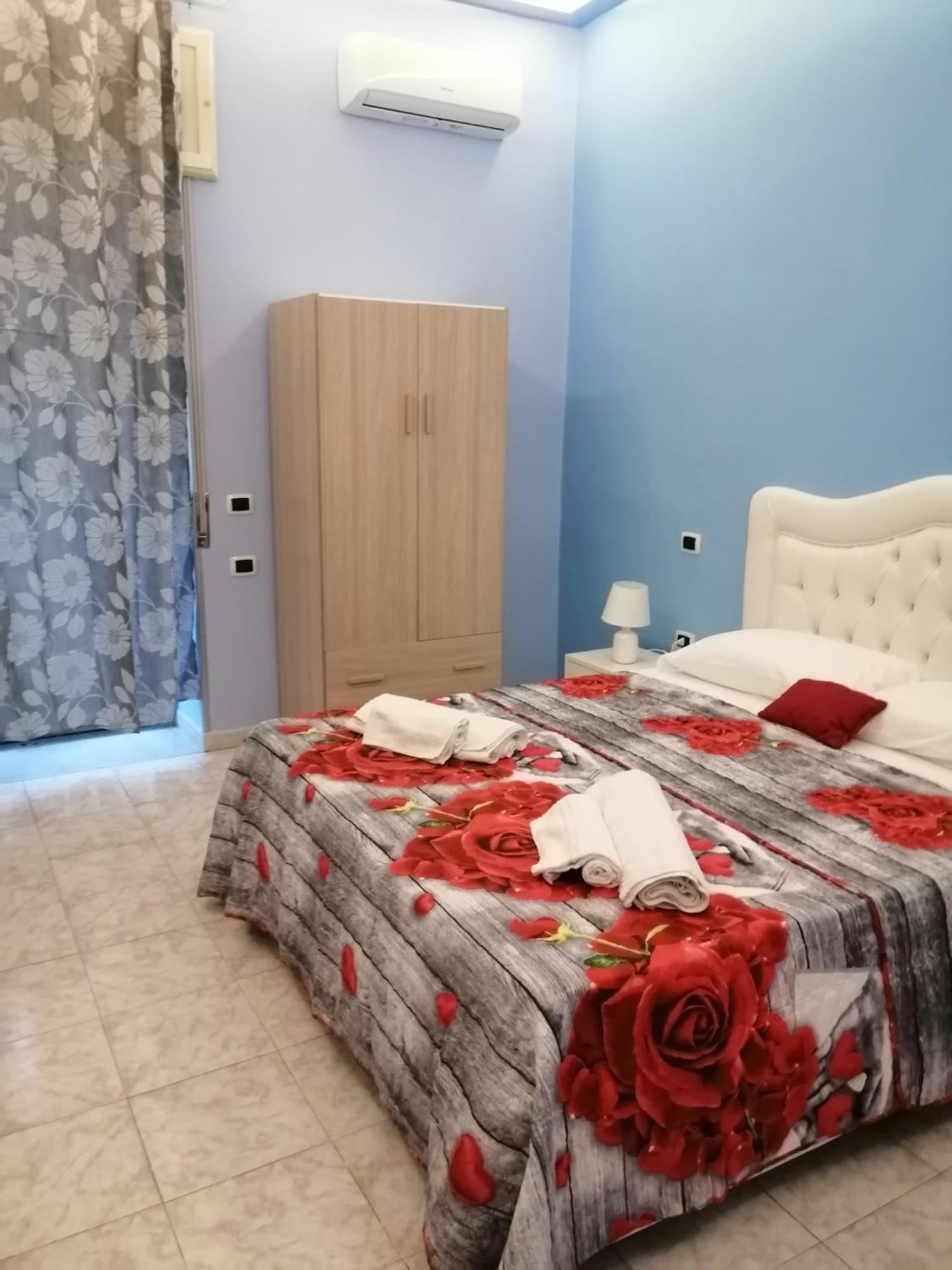 Guest House Francesco 那不勒斯 外观 照片